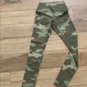 Camouflage high waisted leggings